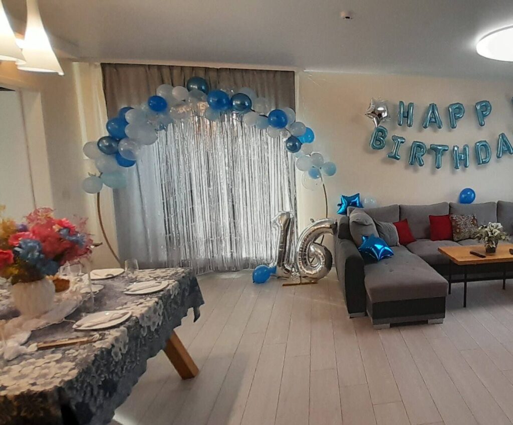 kambario papuošimai arka balionai